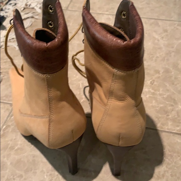 Beige Jlo boots - Picture 3 of 5